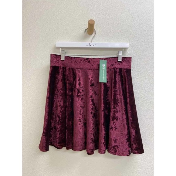Urban Coco Skirt Maroon Size XL NWT - Picture 1 of 2